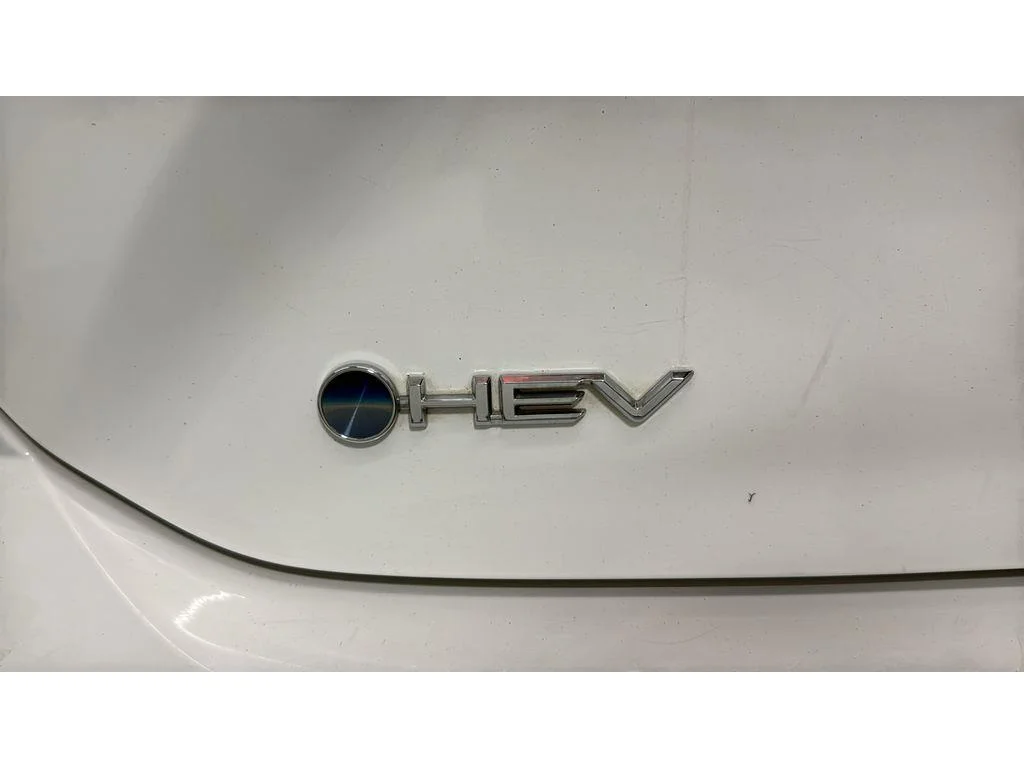 Used 2025 Ice Cap Toyota SE FWD 1 OWNER image 6