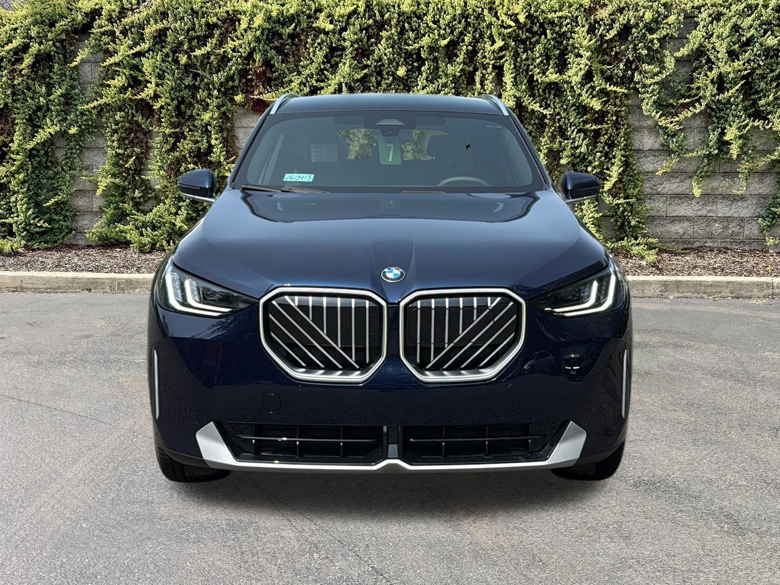 New 2026 Tanzanite Blue II Metallic BMW 30 xDrive image 2