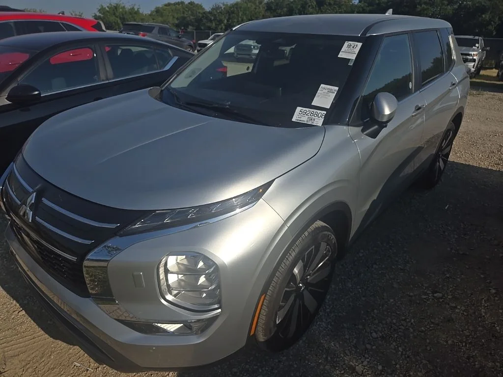 Used 2025 Gray Mitsubishi  image 1