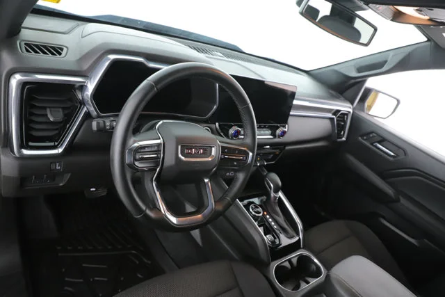Used 2023 Gray GMC Elevation image 20