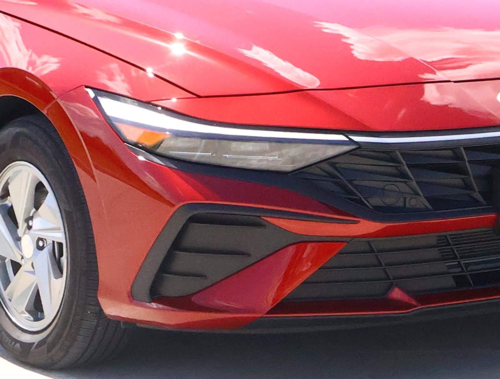 2026 Hyundai Elantra SE - Photo 7