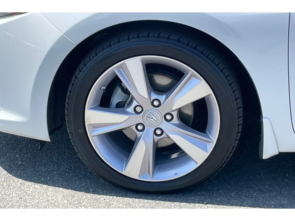 Used 2014 Bellanova White Pearl Acura 2.0L (A5) image 31