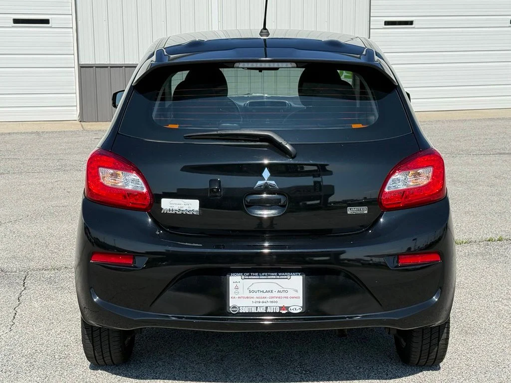 Used 2020  Mitsubishi LE image 6