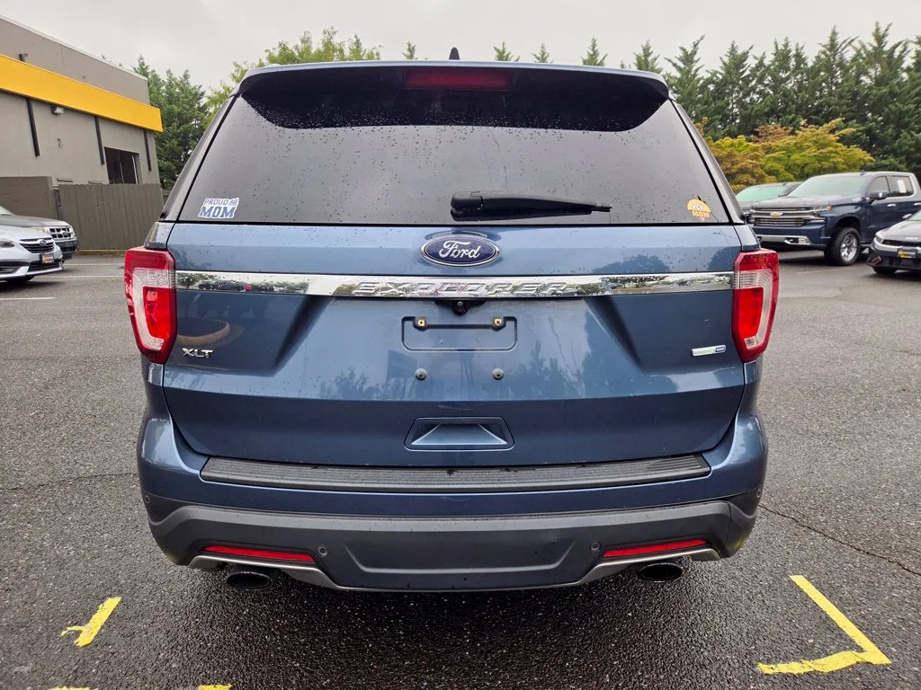 Used 2018 Blue Ford XLT image 6