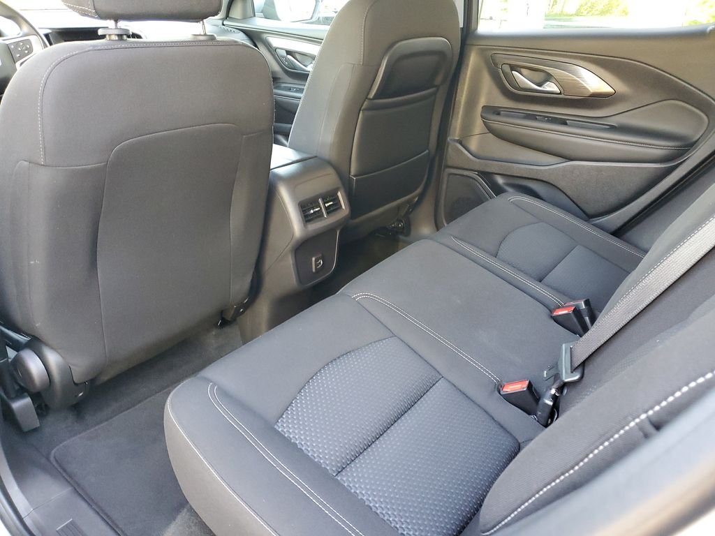 Used 2024 Silver GMC SLE image 12