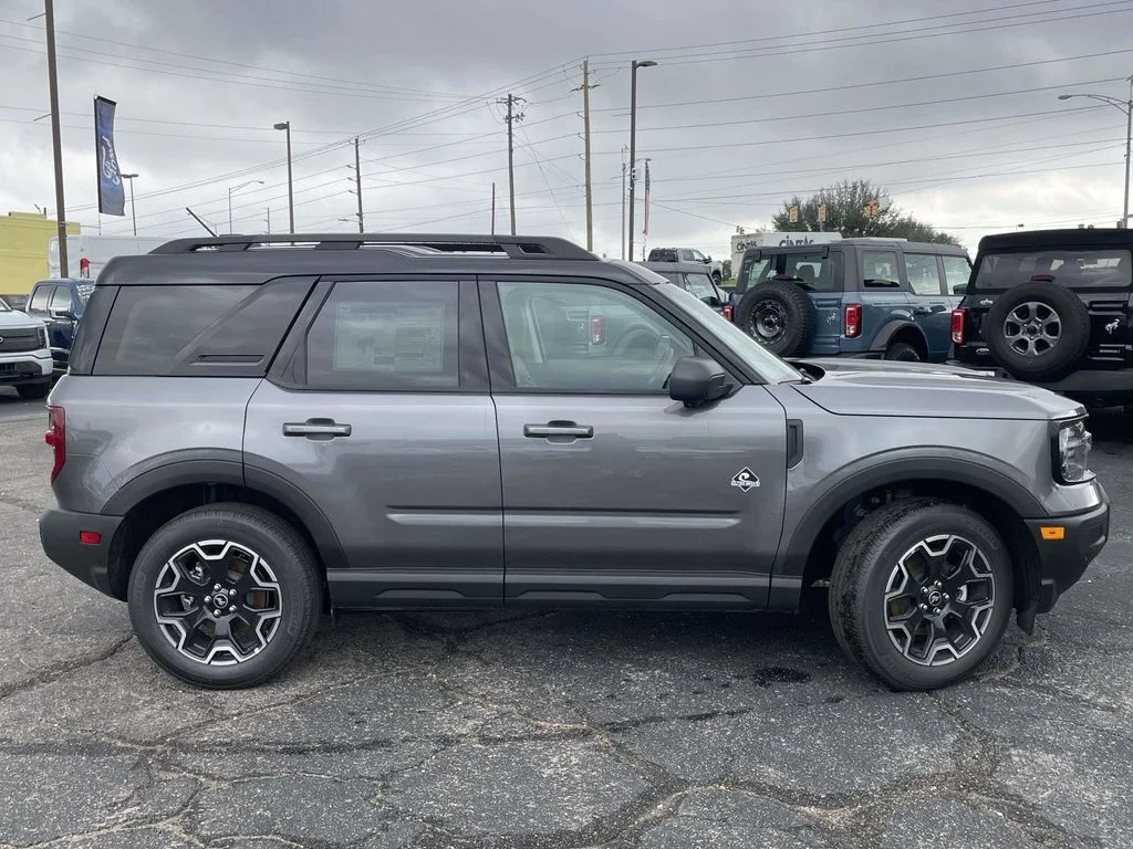 New 2025 Gray Ford Outer Banks image 2