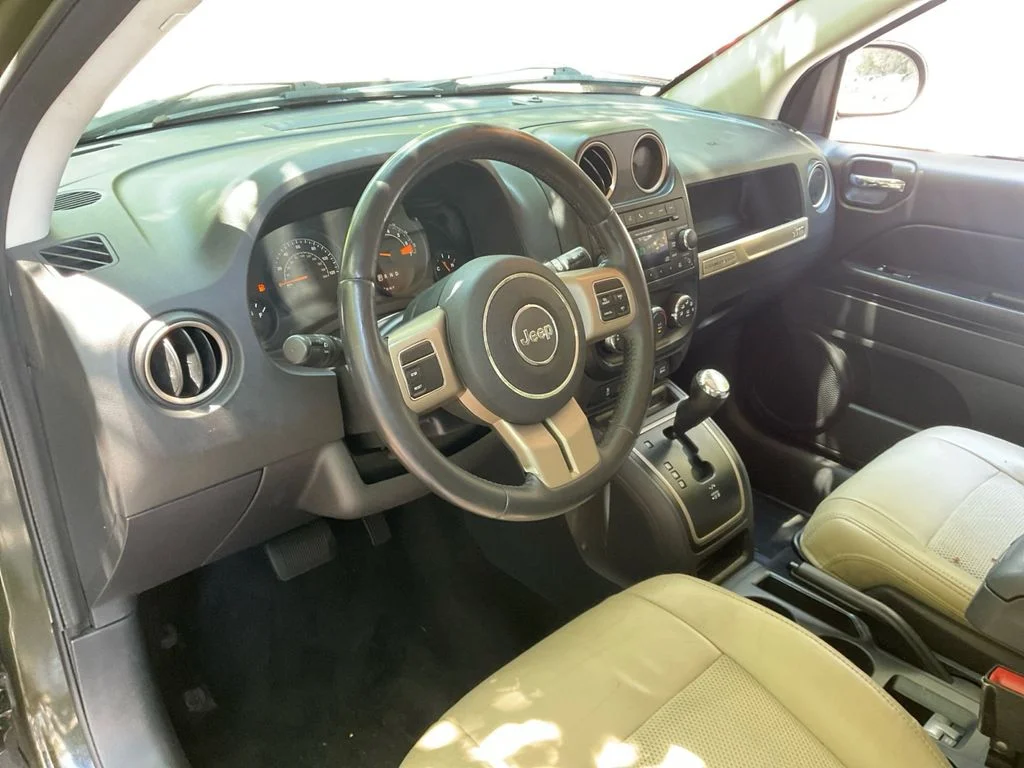 Used 2016 Green Jeep Sport image 18