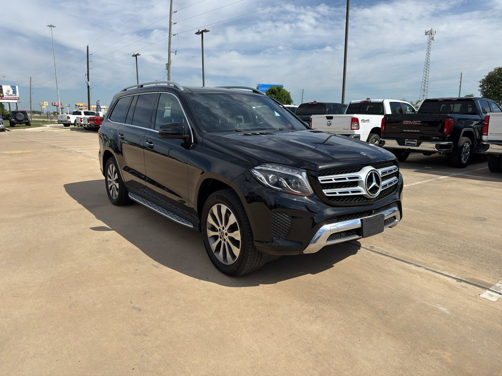 Used 2018 Obsidian Black Metallic Mercedes-Benz 450 4MATIC® image 3