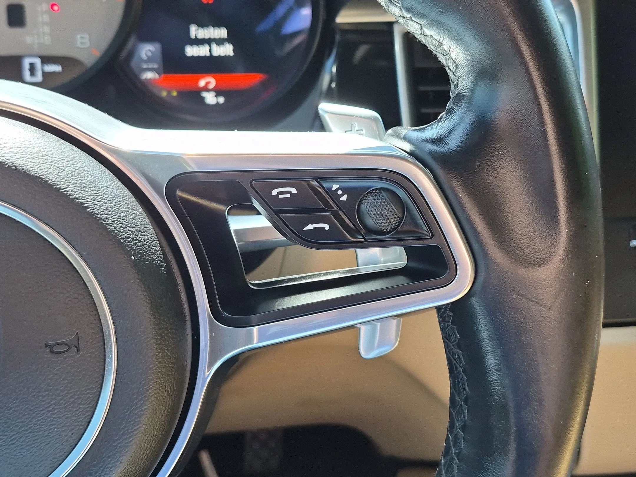 2018 Porsche Macan S - Photo 18