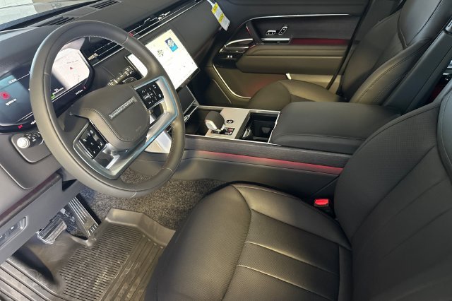New 2026 Santorini Black Land Rover SE image 9