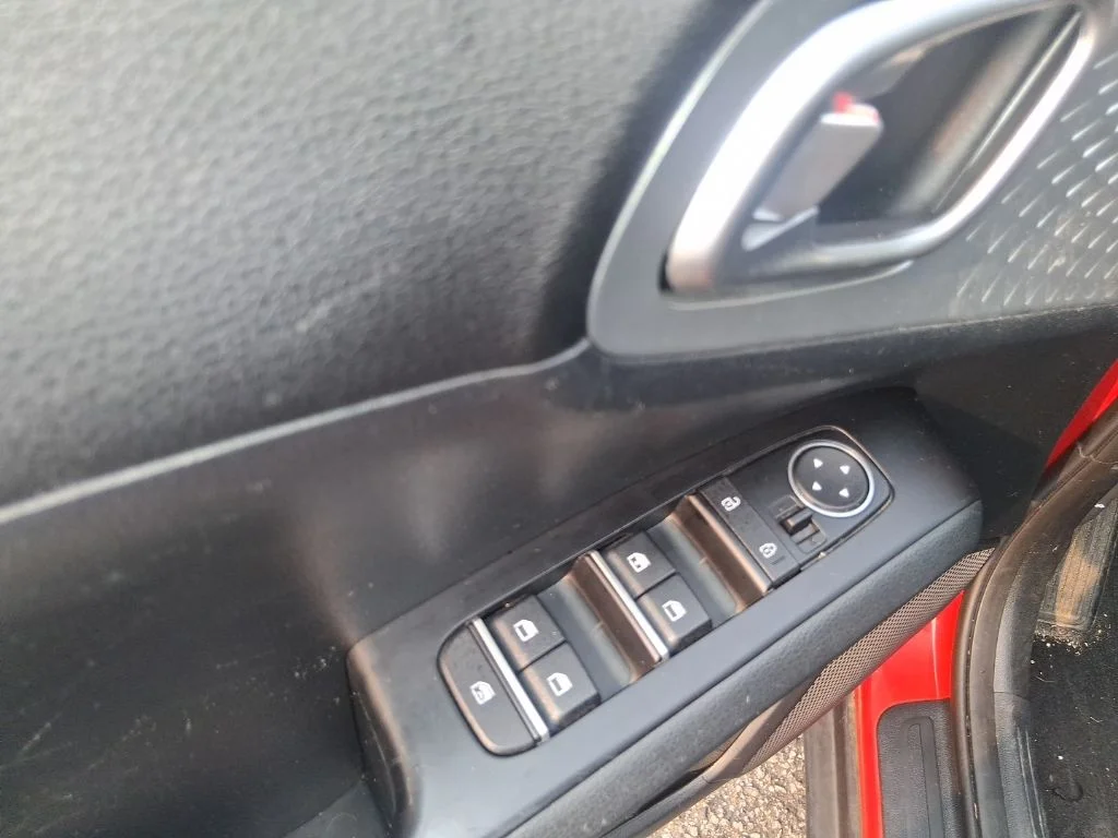 Used 2022 Red Kia LX image 5