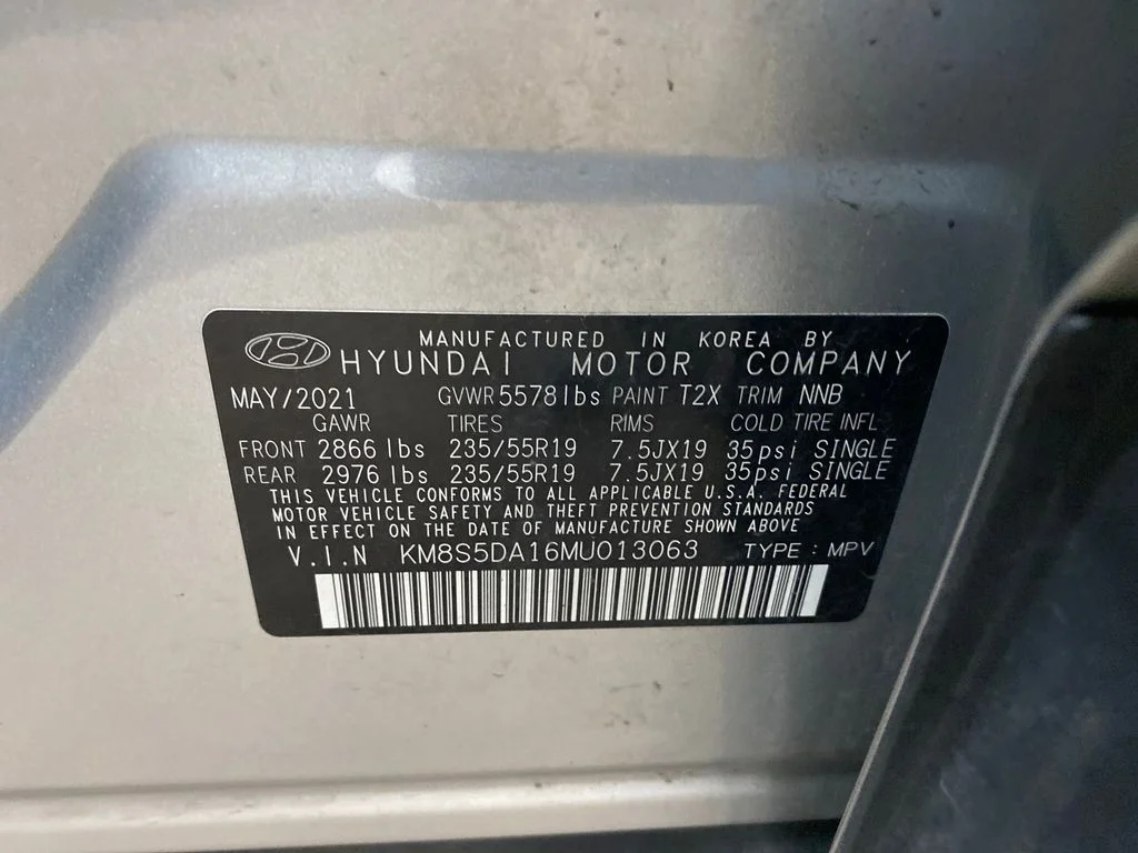 Used 2021 Silver Hyundai Limited image 29