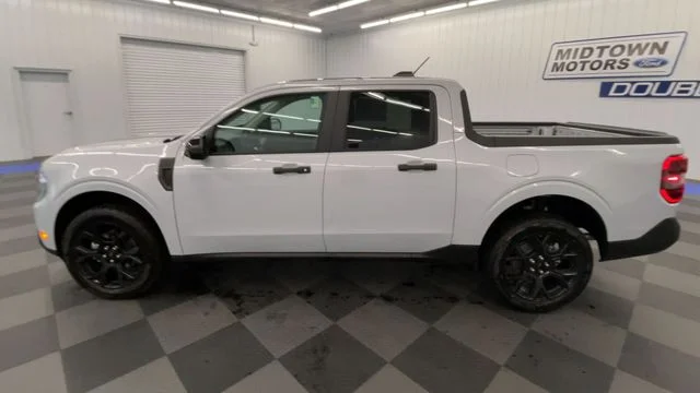 New 2026 Space White Metallic Ford XLT image 5