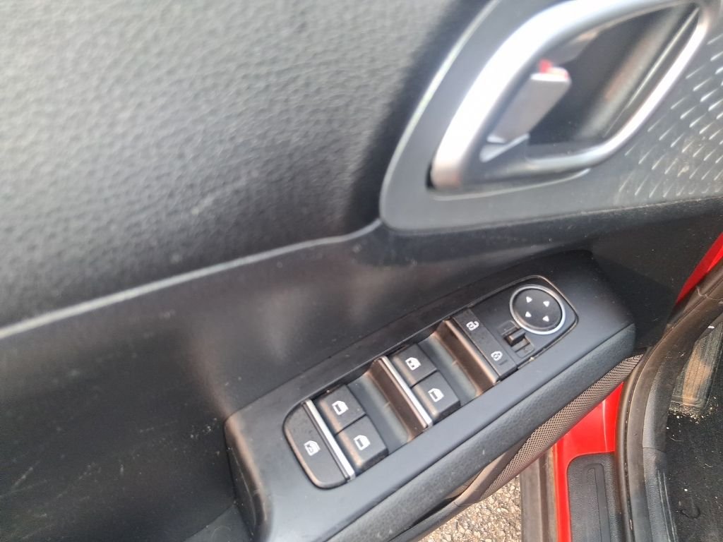 Used 2022 Red Kia LX image 5