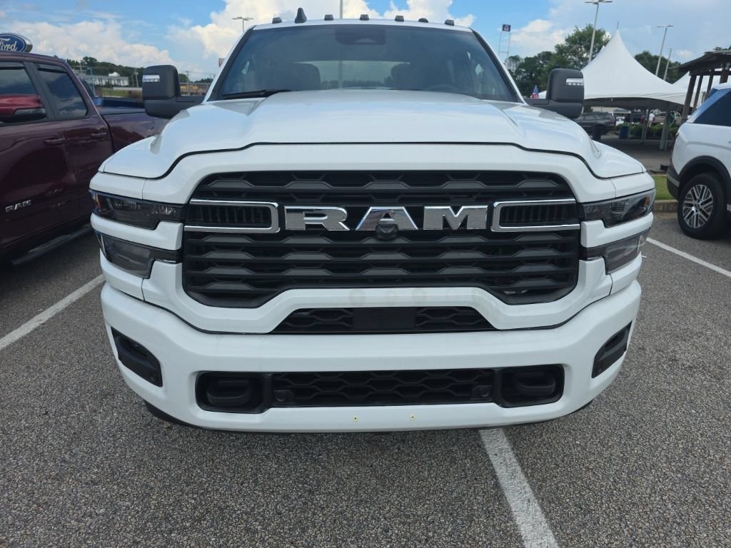 Used 2025 White Ram Big Horn image 9