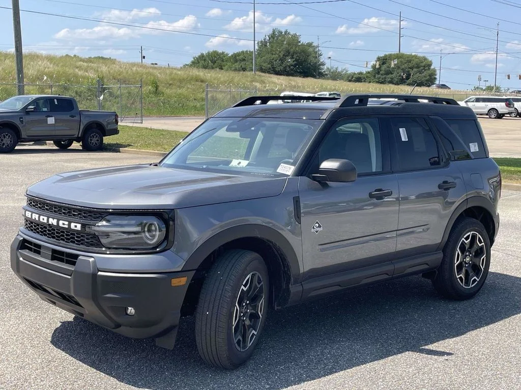 New 2026 Carbonized Gray Metallic Ford Outer Banks image 7
