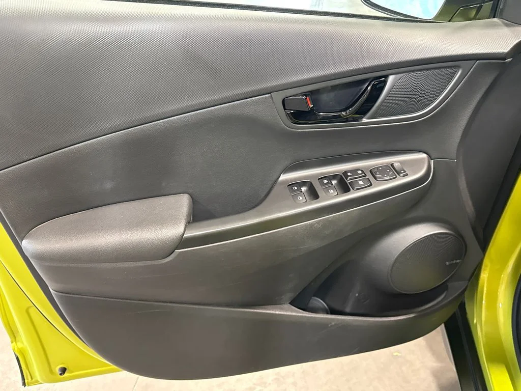 Used 2020 Green Hyundai Ultimate image 7