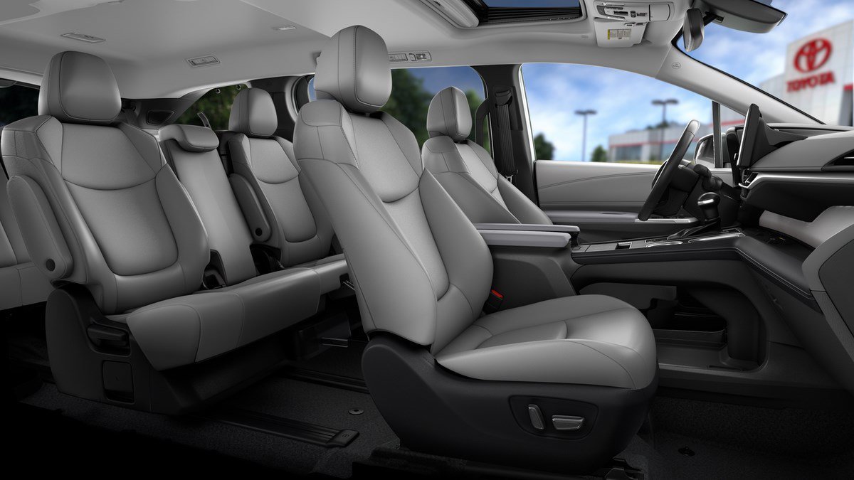 New 2026 Wind Chill Pearl <sup>1</sup> Toyota  XLE image 22