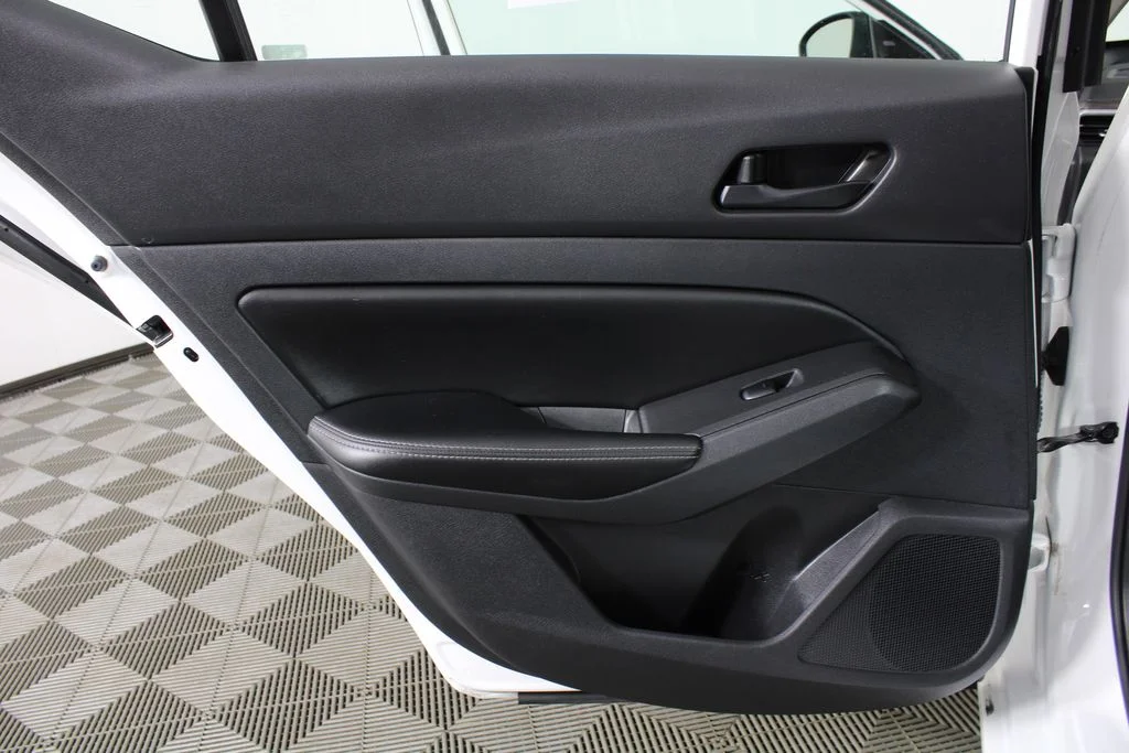 2025 Nissan Altima SV - Photo 11