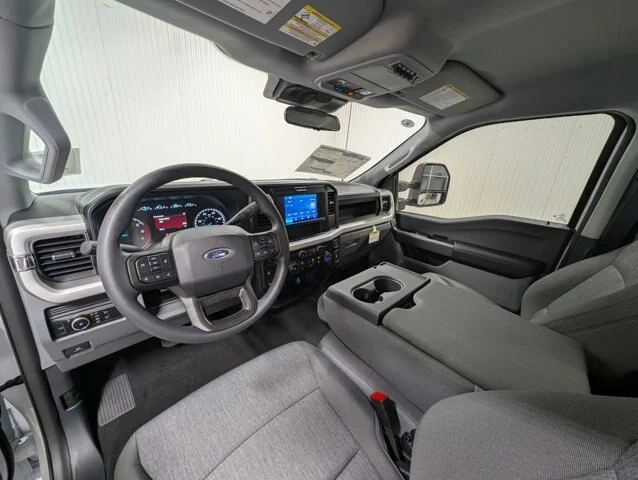 New 2026 Oxford White Ford F-250® XL image 15