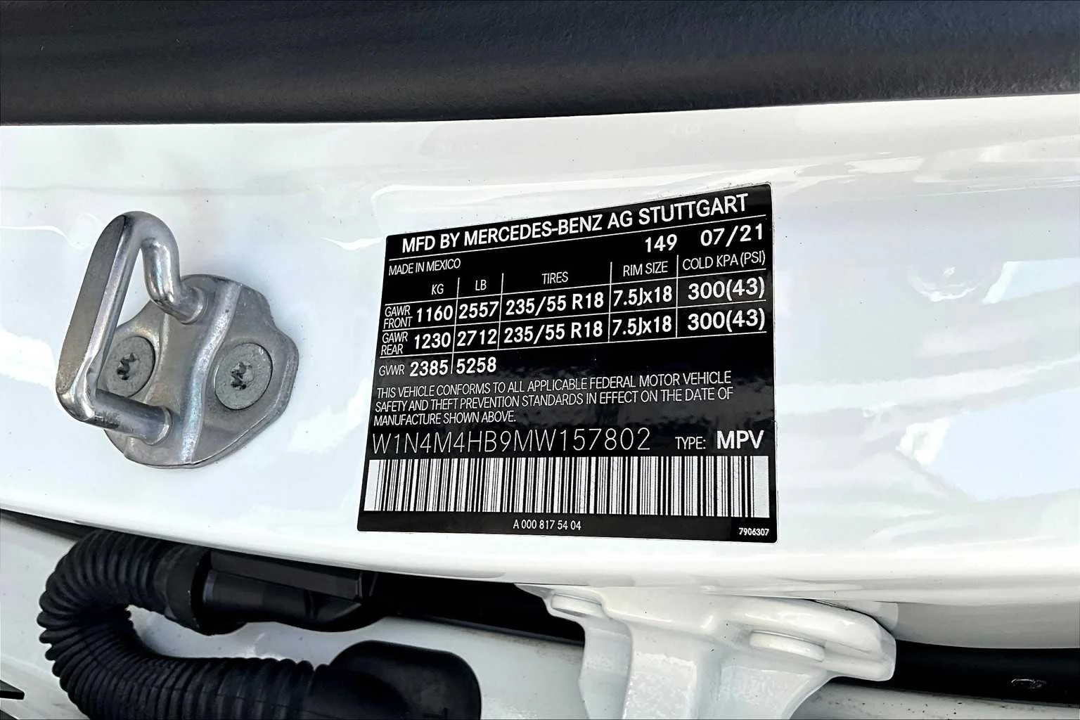 Used 2021 Polar White Mercedes-Benz GLB 250 image 36