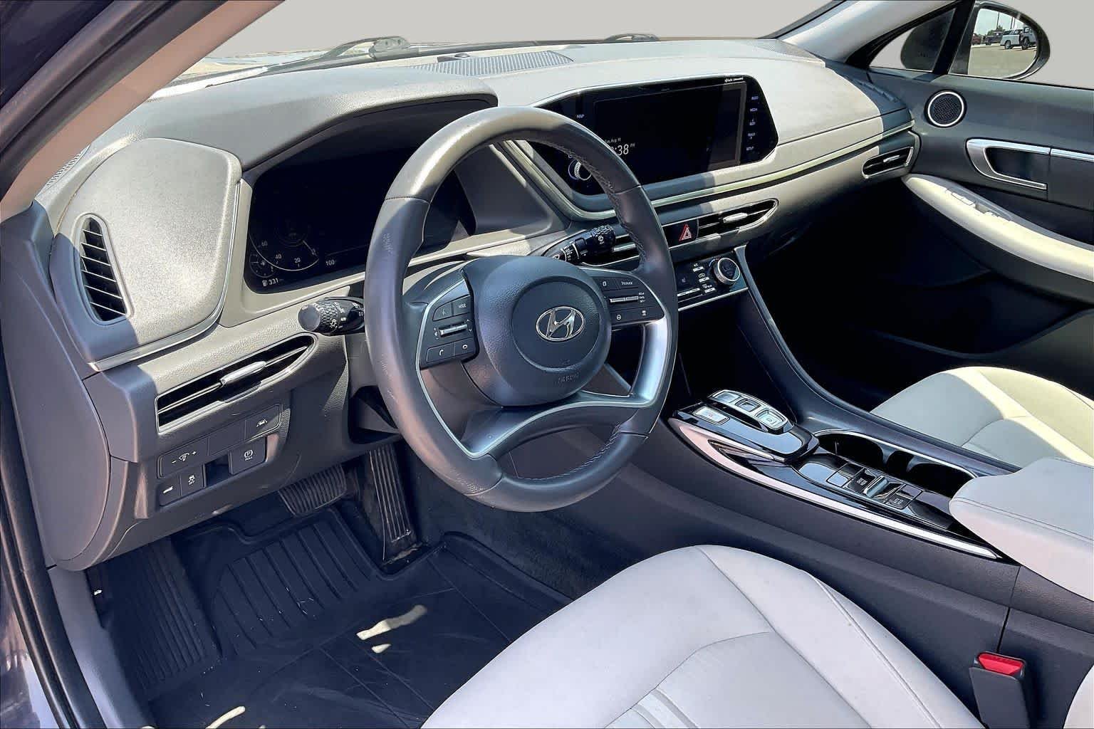 Used 2023 Carbon Blue Hyundai SEL image 16