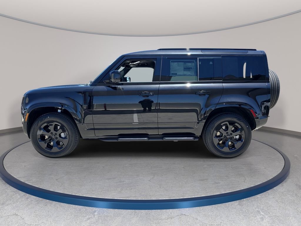 New 2026 Santorini Black Land Rover X-Dynamic SE image 8