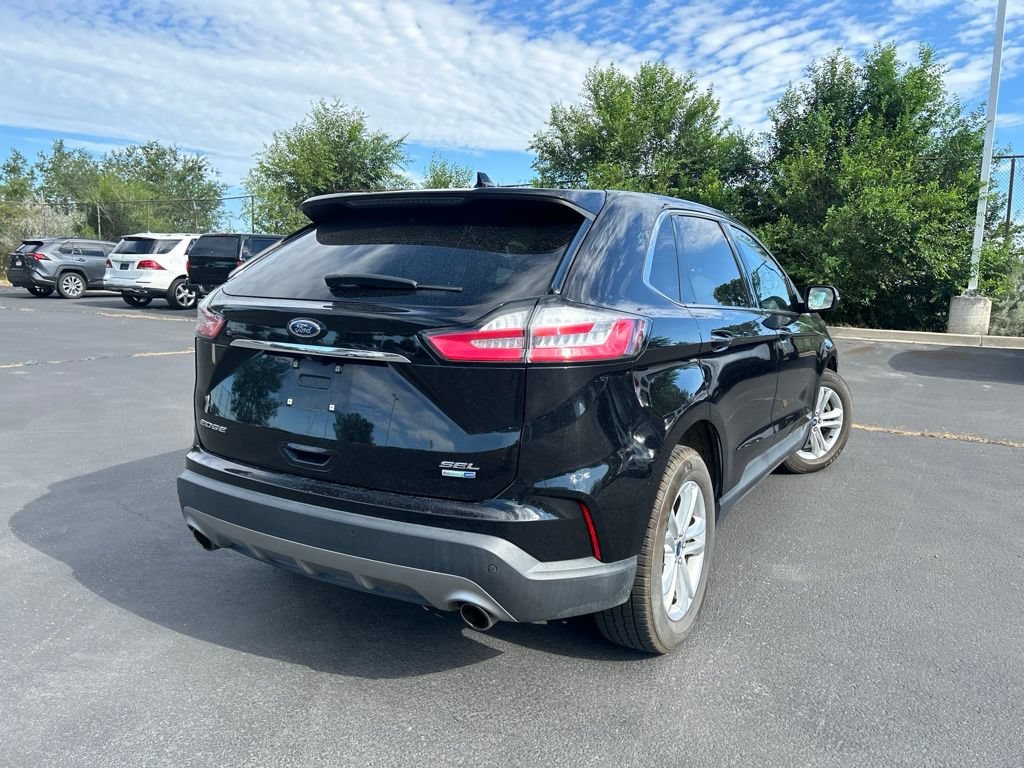 Used 2019 Black Metallic Ford SEL image 5