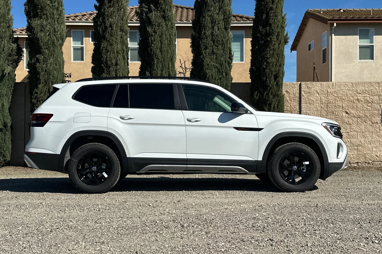 New 2026 Opal White Pearl Volkswagen 2.0T Peak Edition image 3