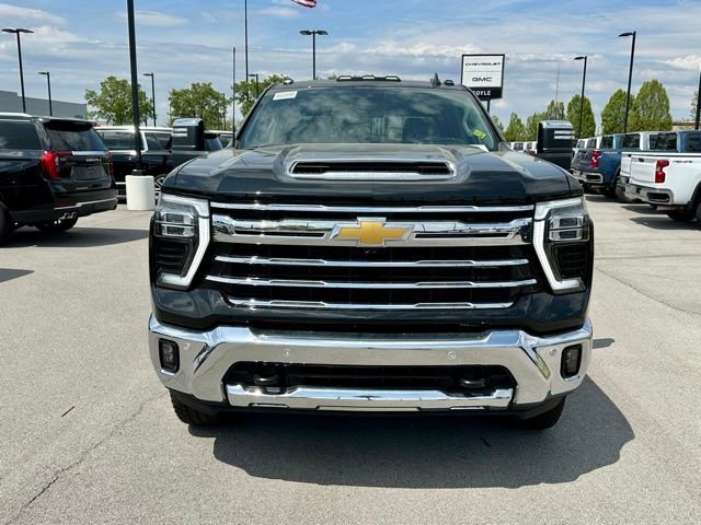 2026 Chevrolet Silverado 2500 HD LTZ - Photo 9
