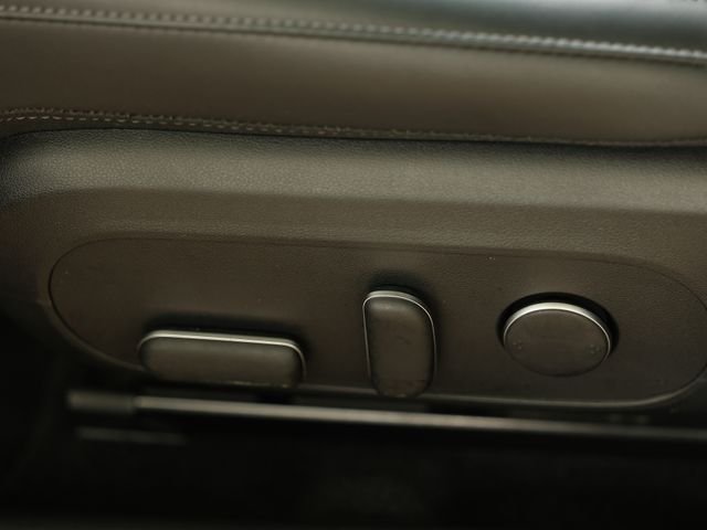 Used 2023 Gravity Gold Matte Hyundai SEL image 19