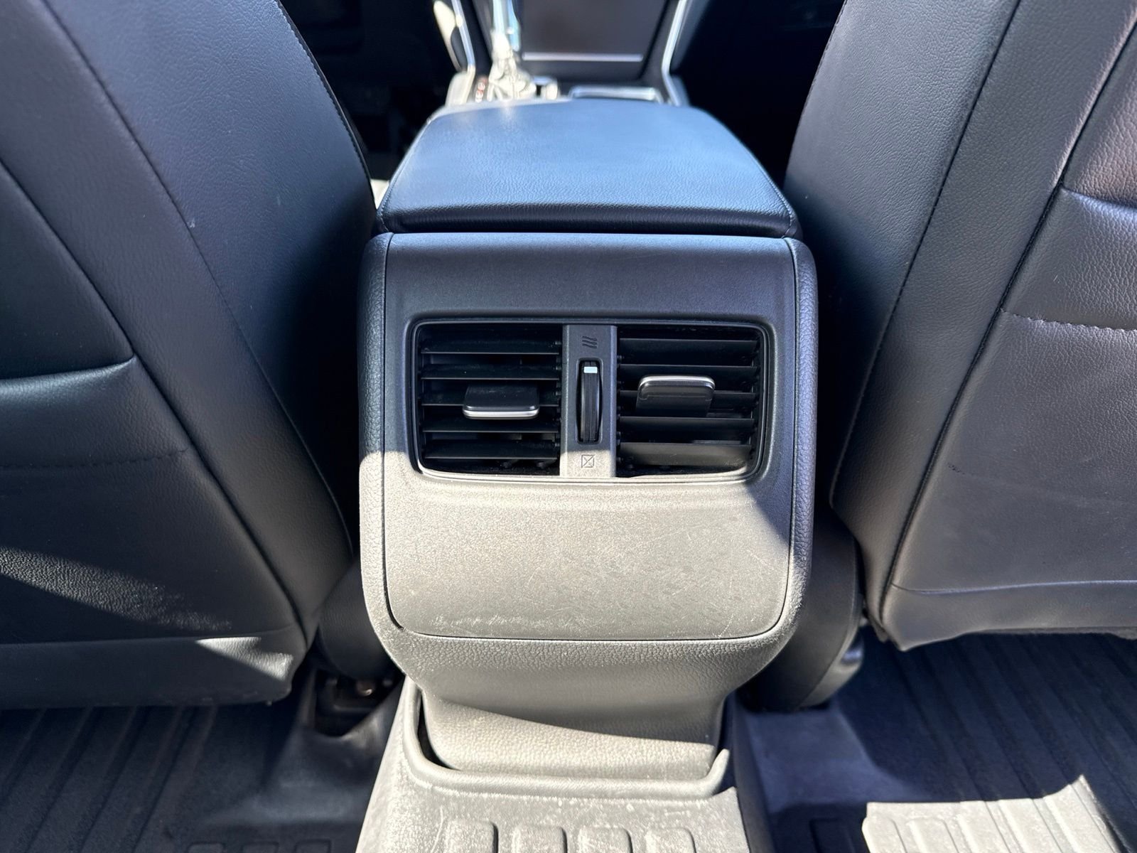 Used 2018 White Honda EX-L image 17