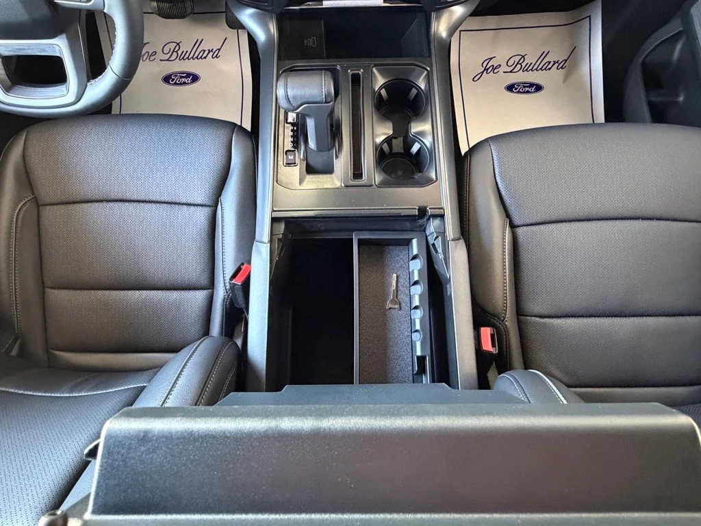 New 2026 Oxford White Ford Lariat® image 28