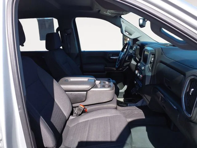 Used 2023 Silver Ice Metallic Chevrolet LT image 9