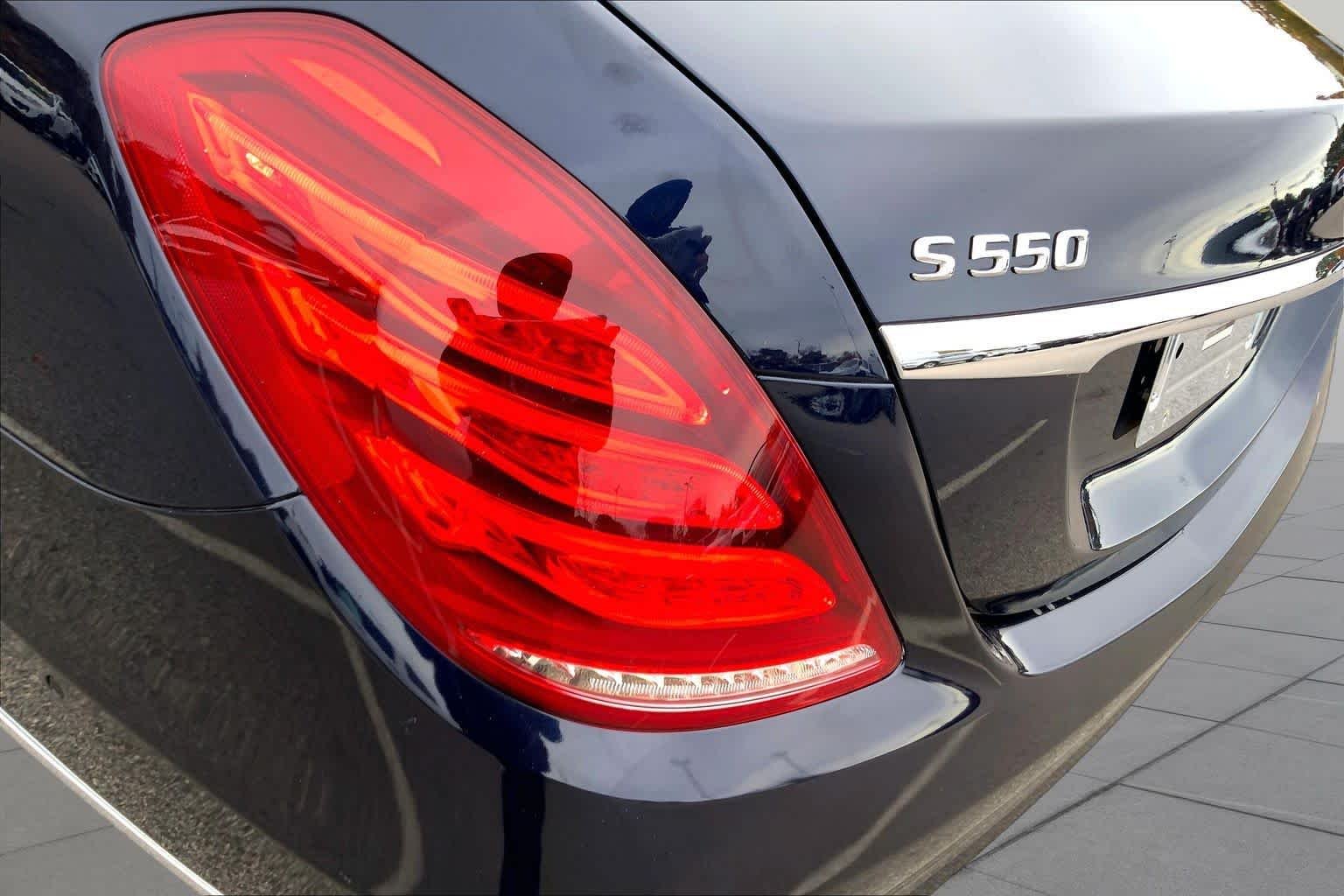 Used 2015 Lunar Blue Metallic Mercedes-Benz S 550 image 28