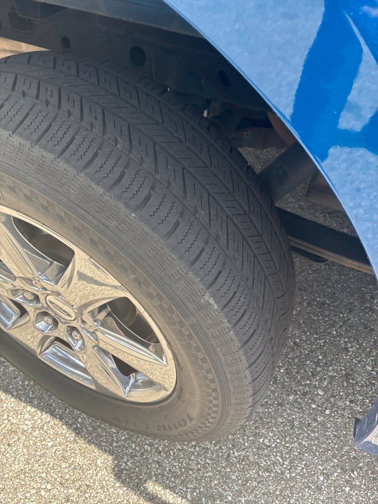 Used 2018 Blue Ford XLT image 6