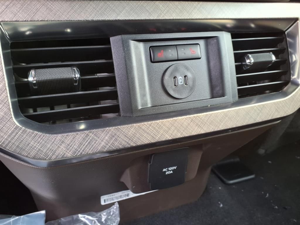 Used 2025 Blue Metallic Ford King Ranch image 17