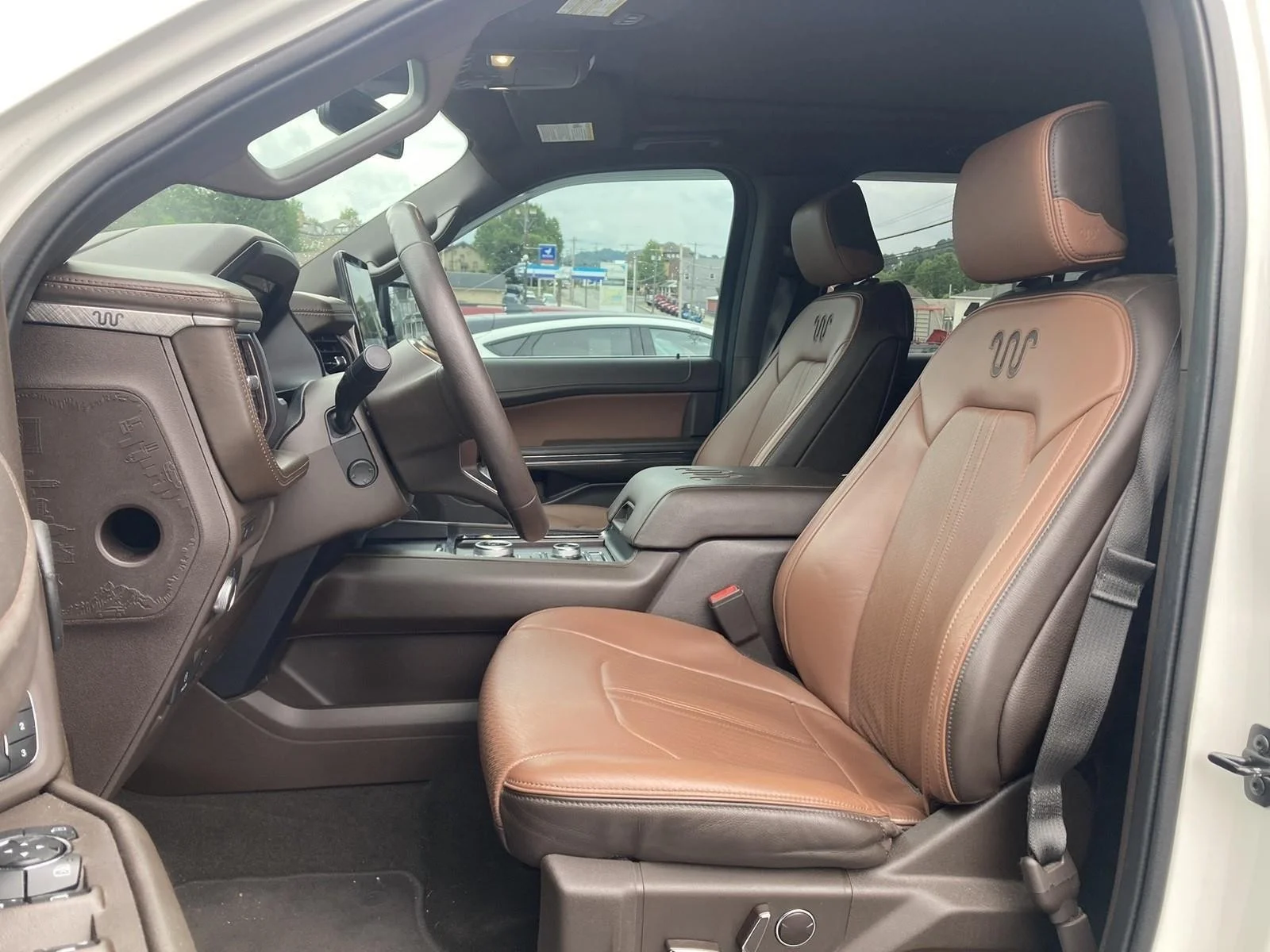 Certified Used 2022 Star White Ford King Ranch image 3