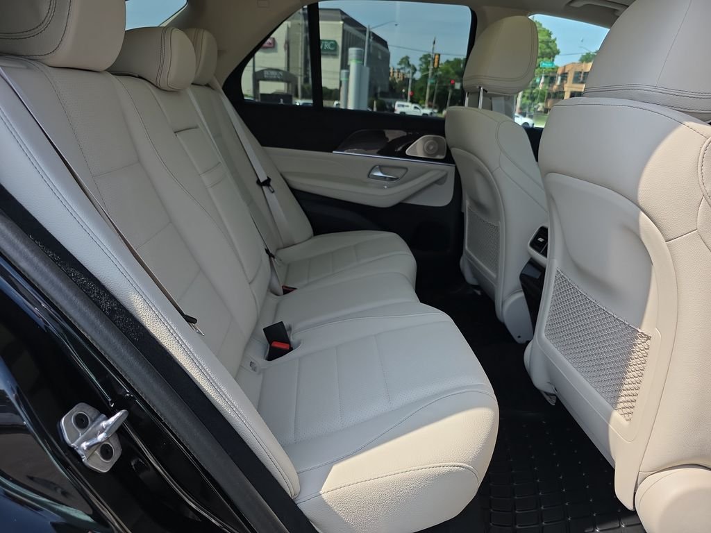 New 2026 Black Mercedes-Benz GLE 450 image 15
