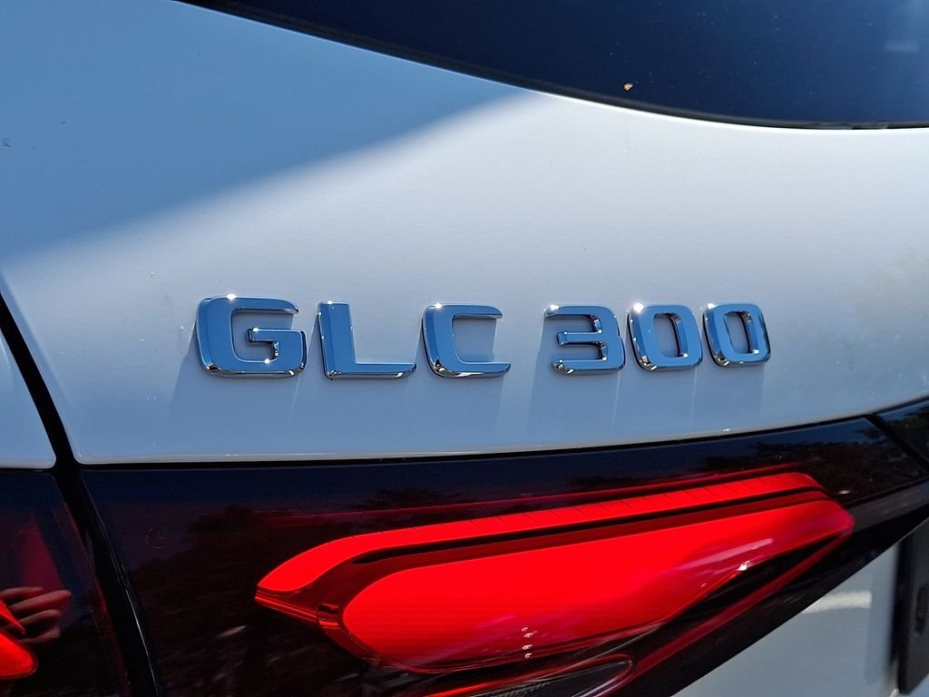 New 2027 Polar White Mercedes-Benz GLC 300 image 21