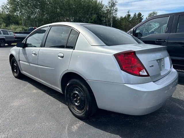 Used 2004 Silver Saturn 2 image 4