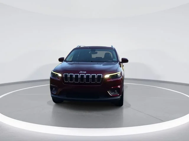 Used 2019 Red Jeep Latitude Plus image 3