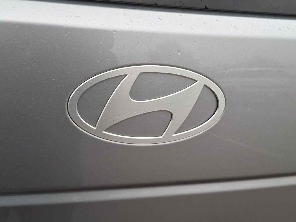 Used 2024 Silver Hyundai SEL image 28