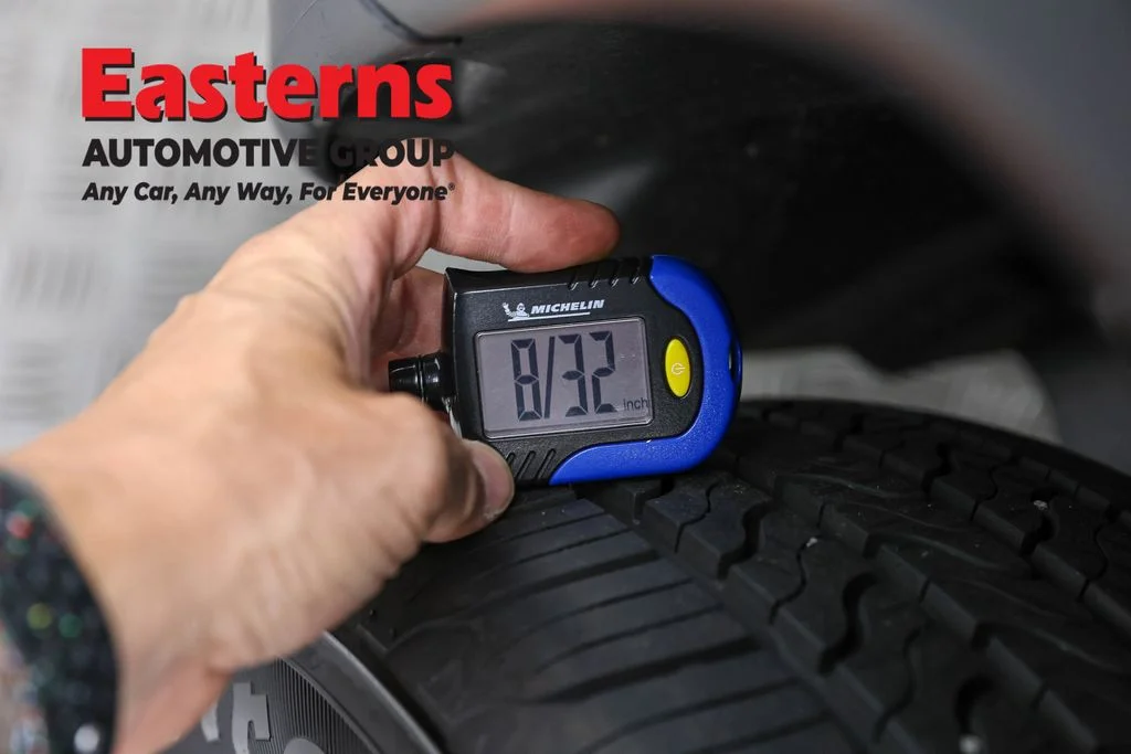 Used 2024 Blue Jeep Latitude image 28