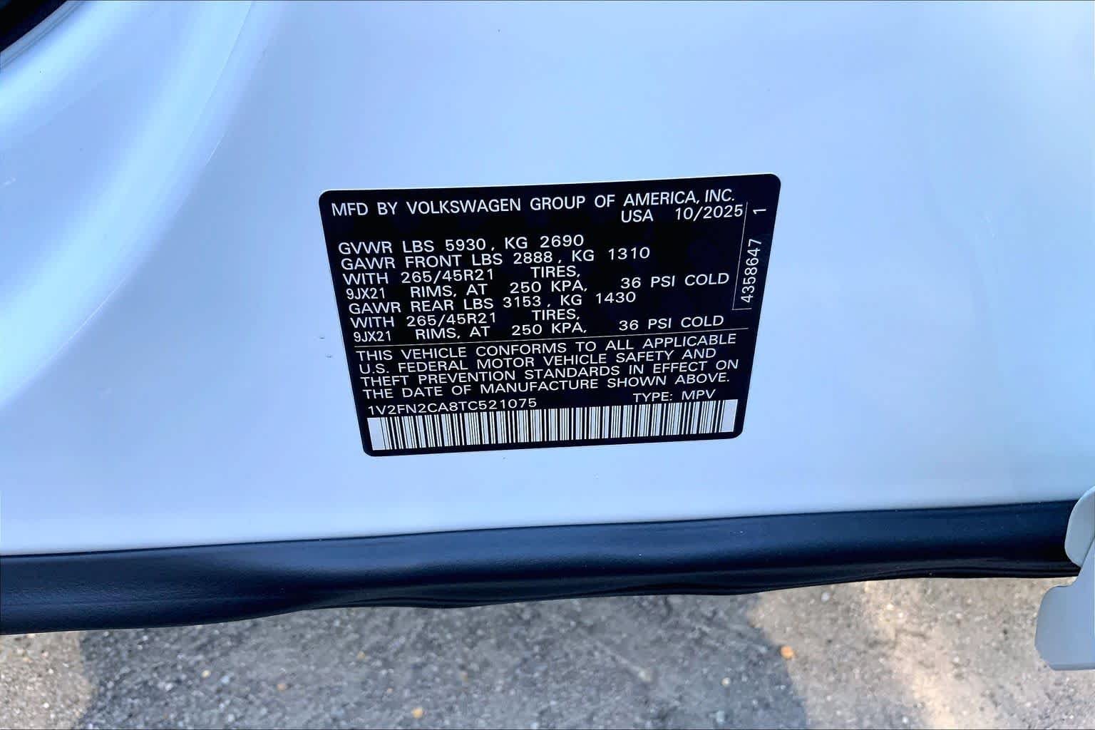 2026 Volkswagen Atlas SEL Premium R-Line - Photo 18