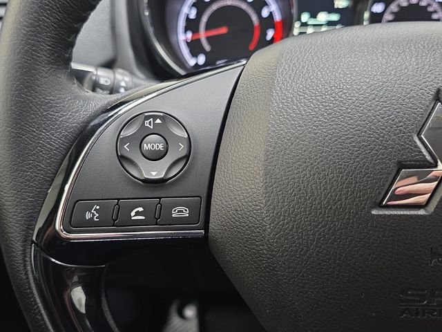 Used 2016 Black Mitsubishi ES image 16