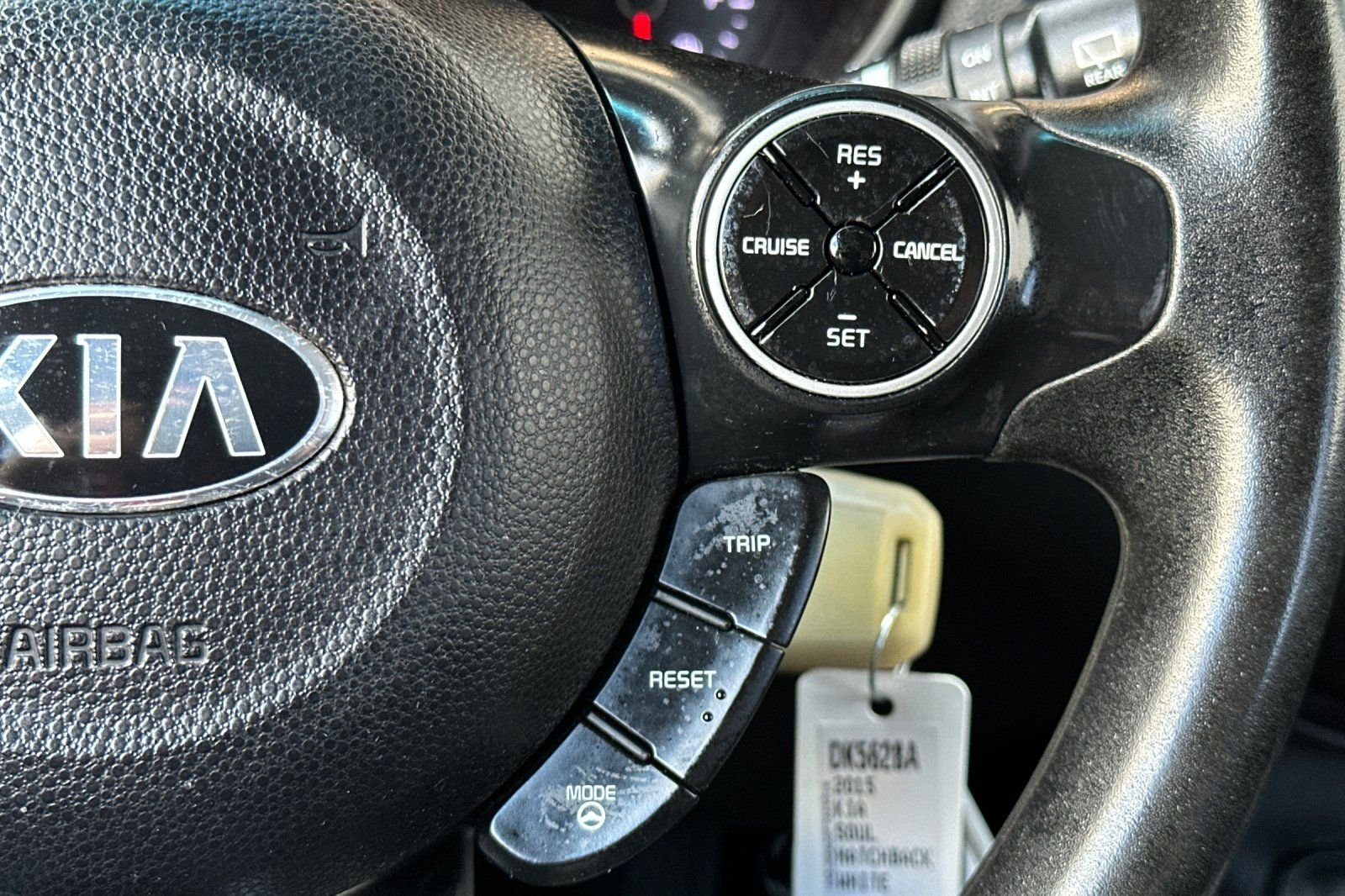 Used 2015 White Kia Base image 25