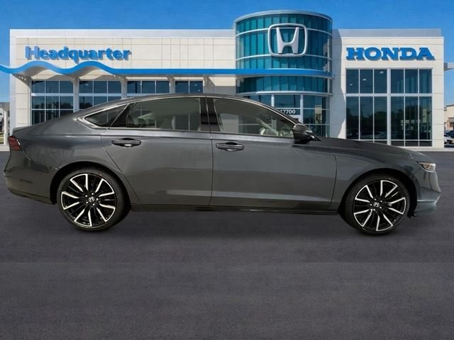 New 2026 Meteorite Gray Metallic Honda Touring image 2