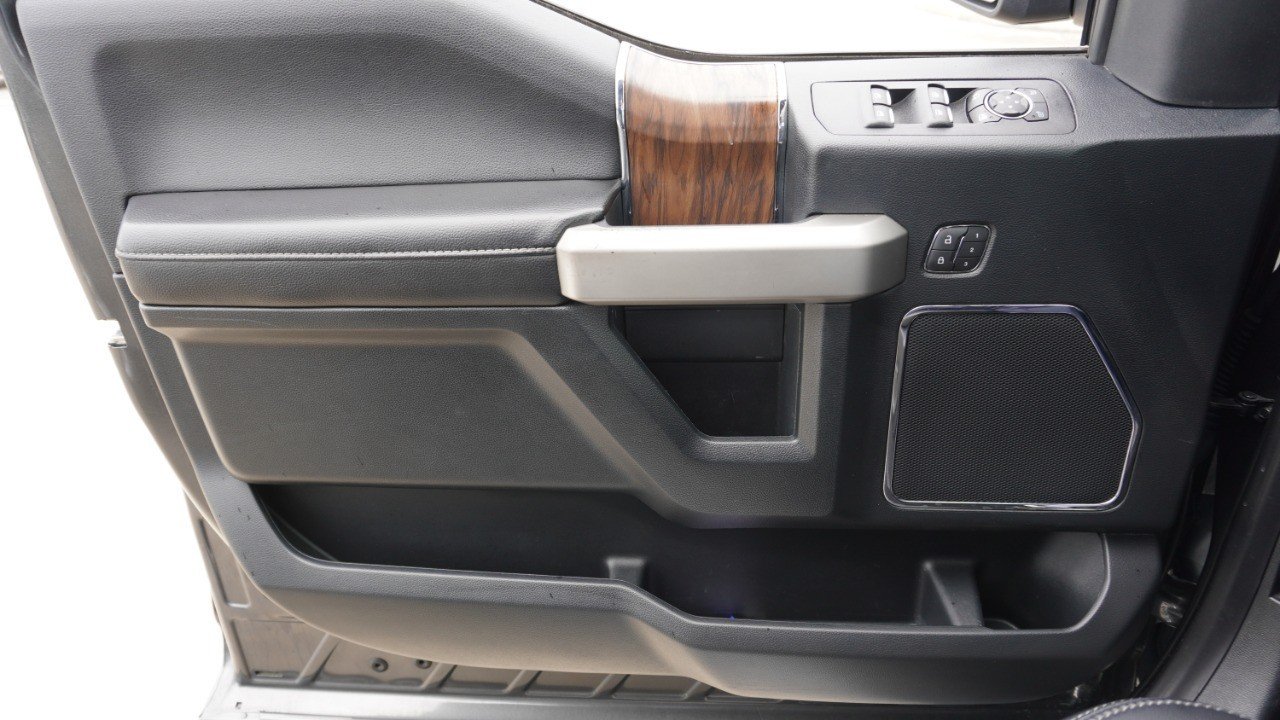 Used 2019 Gray Ford LARIAT image 23