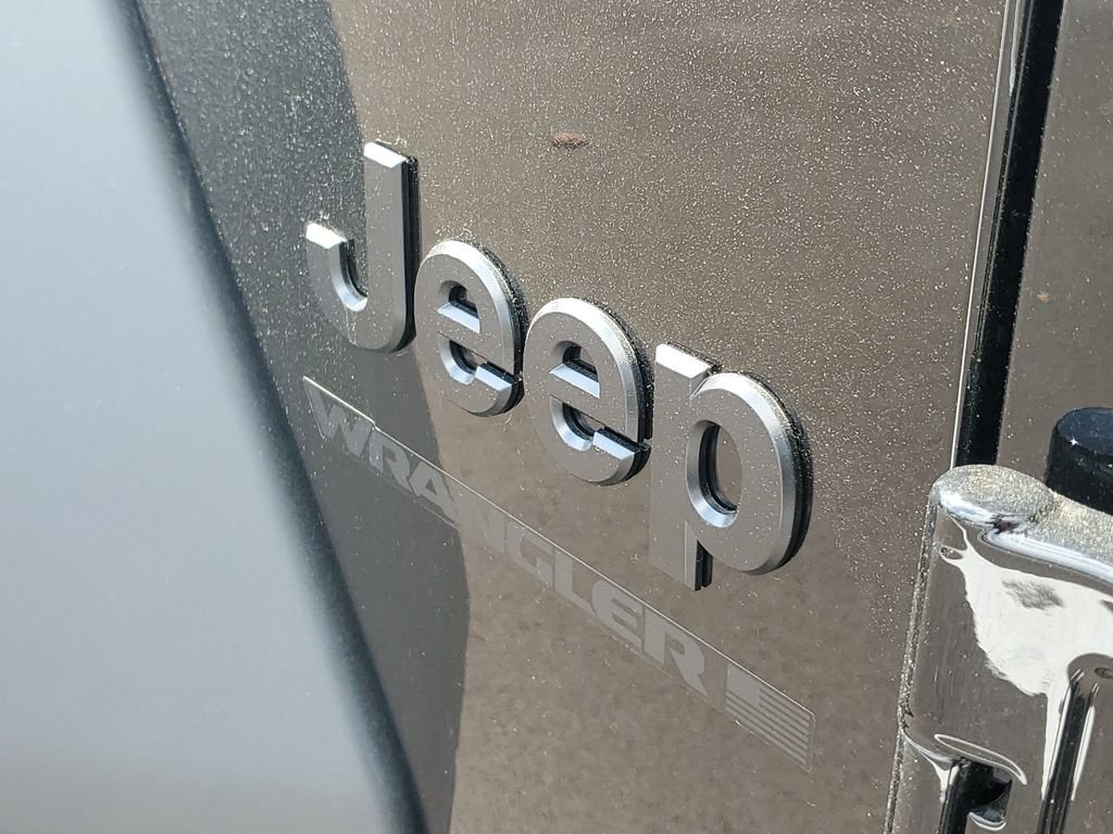New 2026 Black Clear-Coat Exterior Paint Jeep Sport image 6